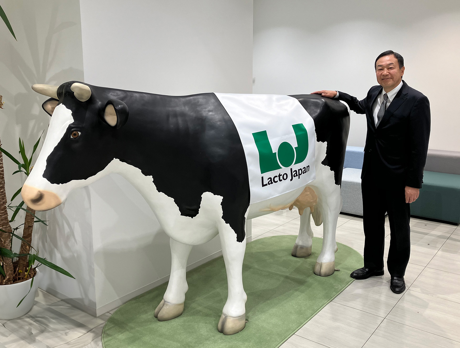 ラクト・ジャパン-三浦 元久