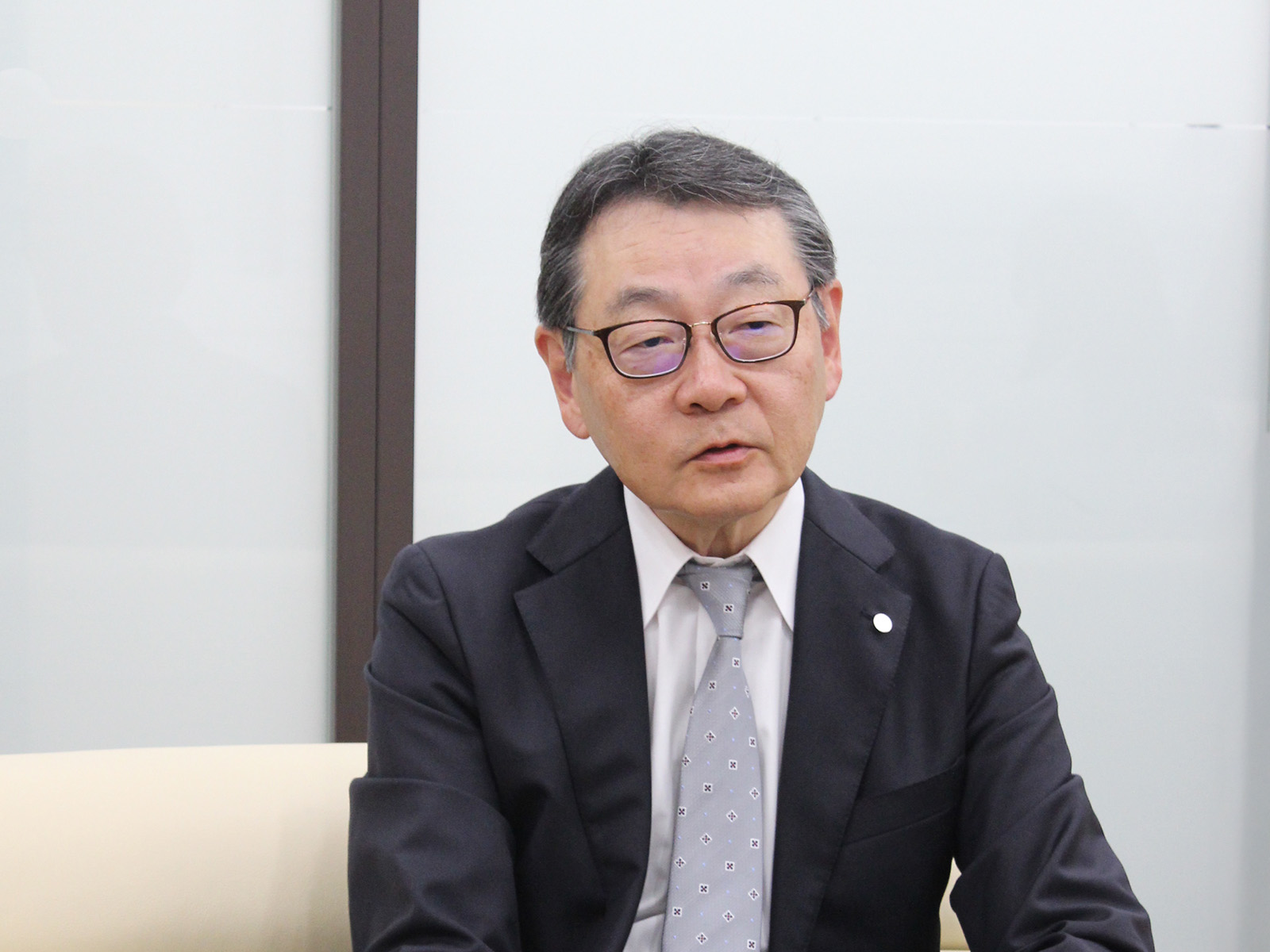 【IR】付加価値型企業への変革で利益率向上 １００億円の成長投資で新展開を推進